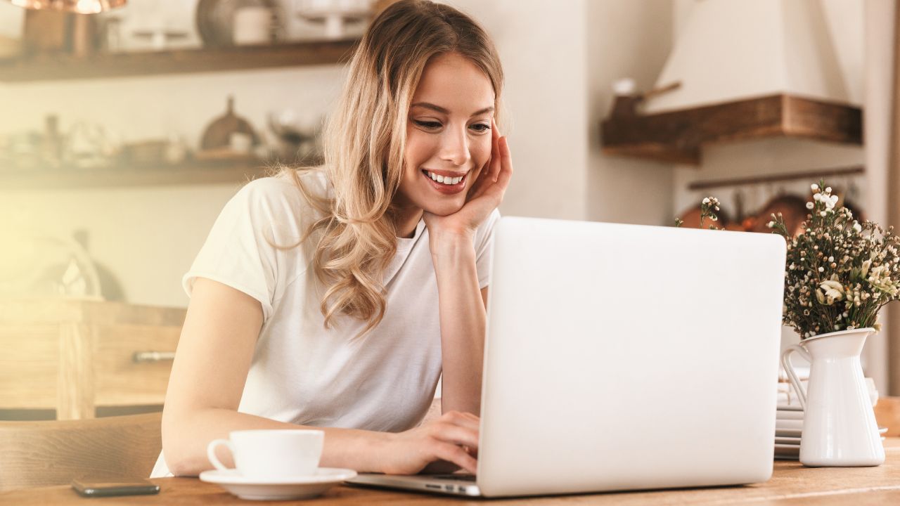 Jak stworzyć własną stronę internetową – Kompletny poradnik dla kobiet w biznesie