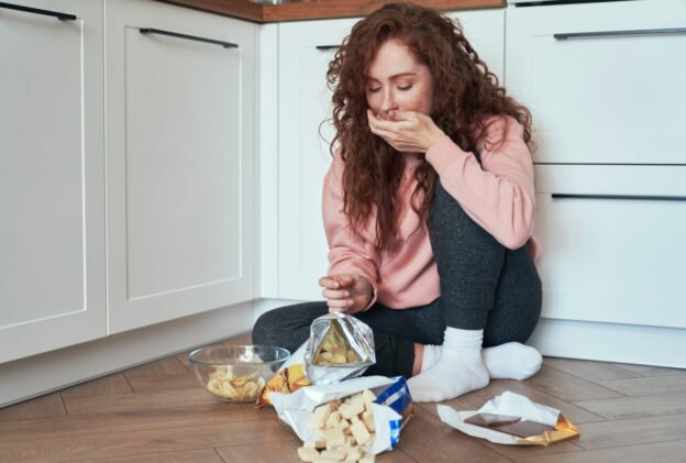 Bulimia Nervoasă - Tratament, Cauze și Simptome