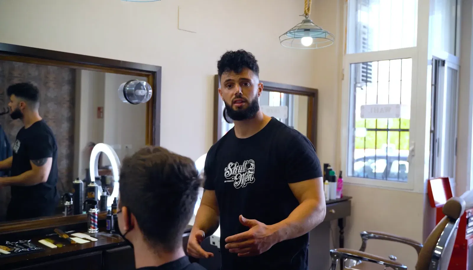 Julen Barber presenta en Master Hair Academy su formacion en corte French Croop profesional 