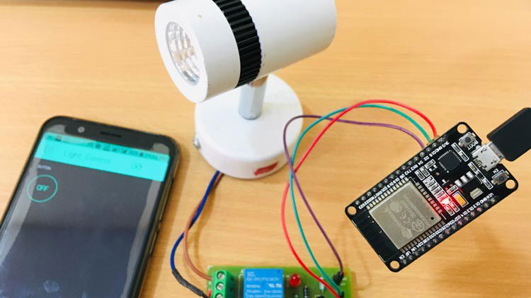 ESP32 IoT Control and Monitoring with Blynk